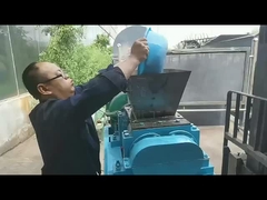 Double-roll extrusion granulator for  granulation