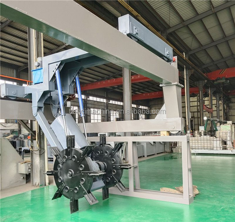 1200-3000mm Wheel Type Soybean Residue / Corn Stalks Composting Turner Machine