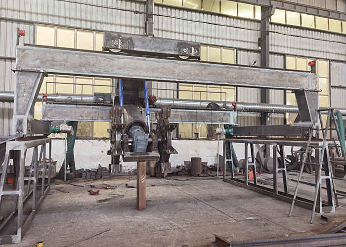 Wheel Type Compost Turner Fermentation Composting Machine For Organic Waste Fermentation