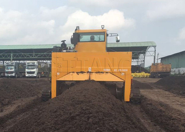 Animal Manure Fermentation Compost Equipment Crawler Type Compost Turner Machine