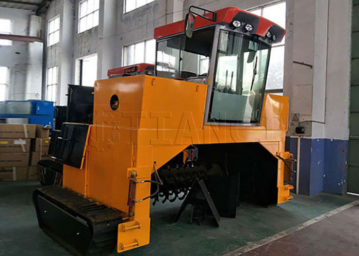 Organic manure fermentation compost machine crawler type for ground pile aerobic decomposition 