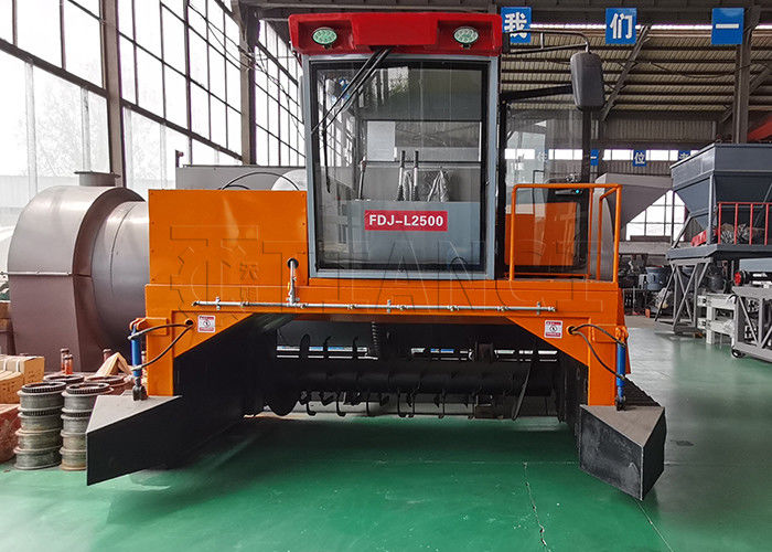 Organic manure fermentation compost machine crawler type for ground pile aerobic decomposition 