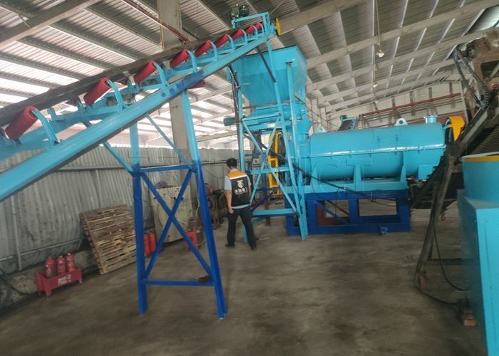 ISO9001 Chicken Manure Pellet Machine Fertilizer Production Line For Making Granules