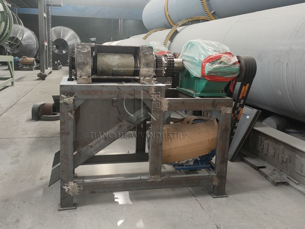Customized Double Roller Granulator For NPK Chemical Fertilizer Granules Production