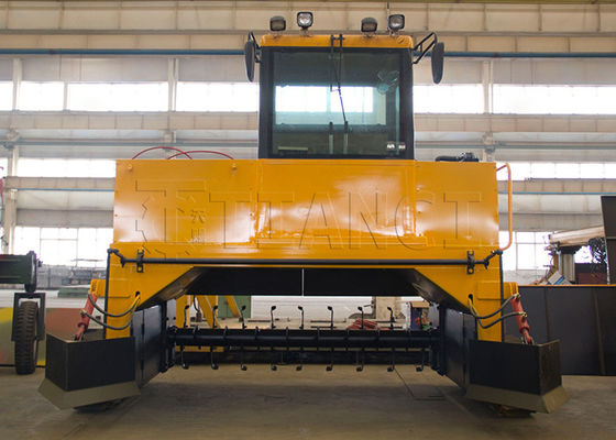 Organic manure fermentation compost machine crawler type for ground pile aerobic decomposition 